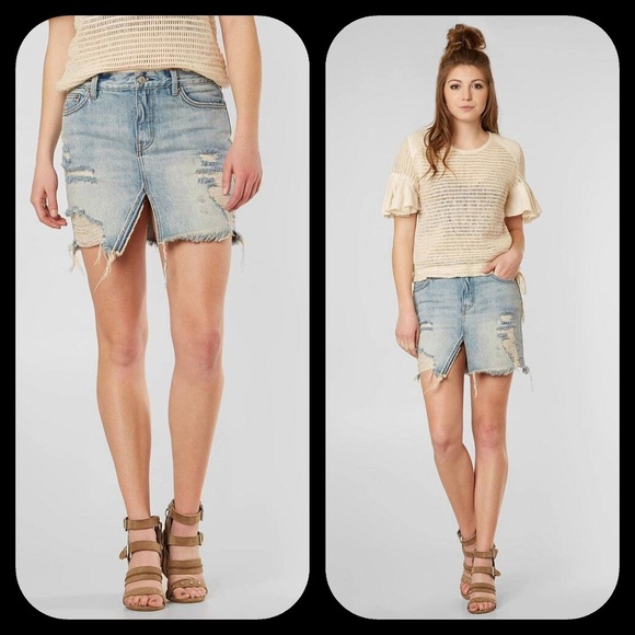 We The Free People destroyed distressed Shredded denim jean mini skirt NWT 26 - Picture 5 of 9